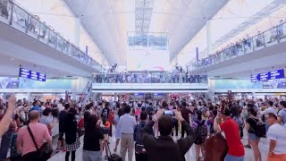 Flash Mob  Amazing Orchestra Performance at the Airport HD 🎵💃🏽 [upl. by Quennie945]