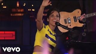 Alicia Keys  Empire State Of Mind Part II Broken Down Live on Letterman [upl. by Hsitirb]