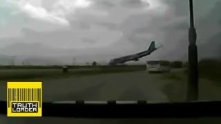 Plane crash caught on film in Bagram Afghanistan  Truthloader [upl. by Olram]