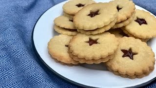 Delicious Jammie dodger recipe [upl. by Nannah56]