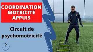 Circuit de psychomotricité  football [upl. by Yrotciv]